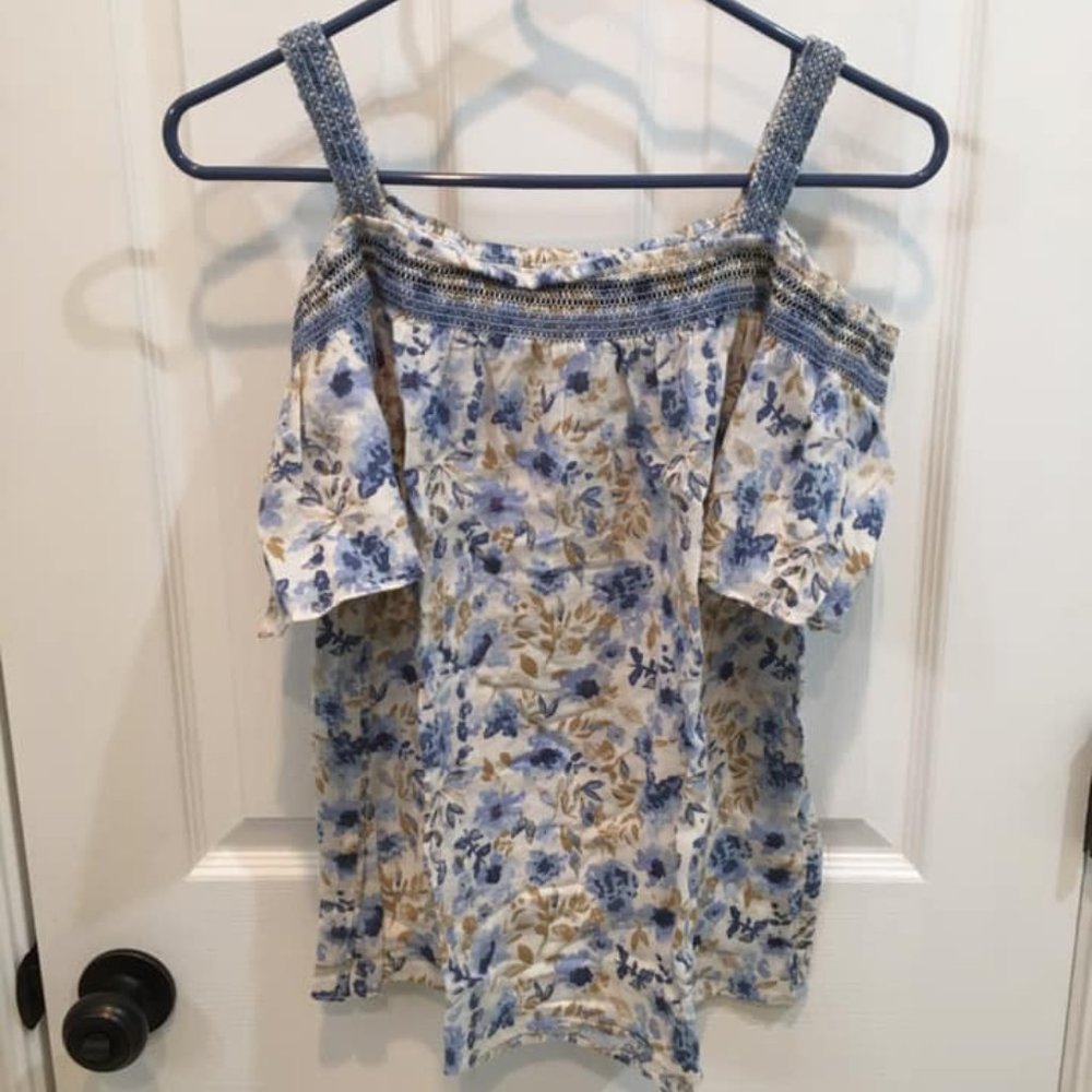 *3 for $15* Cold Shoulder Floral Blouse